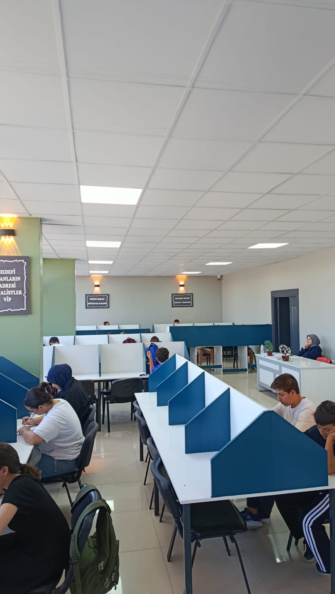 Finalistler VIP VIP Grup Çalışma Masaları